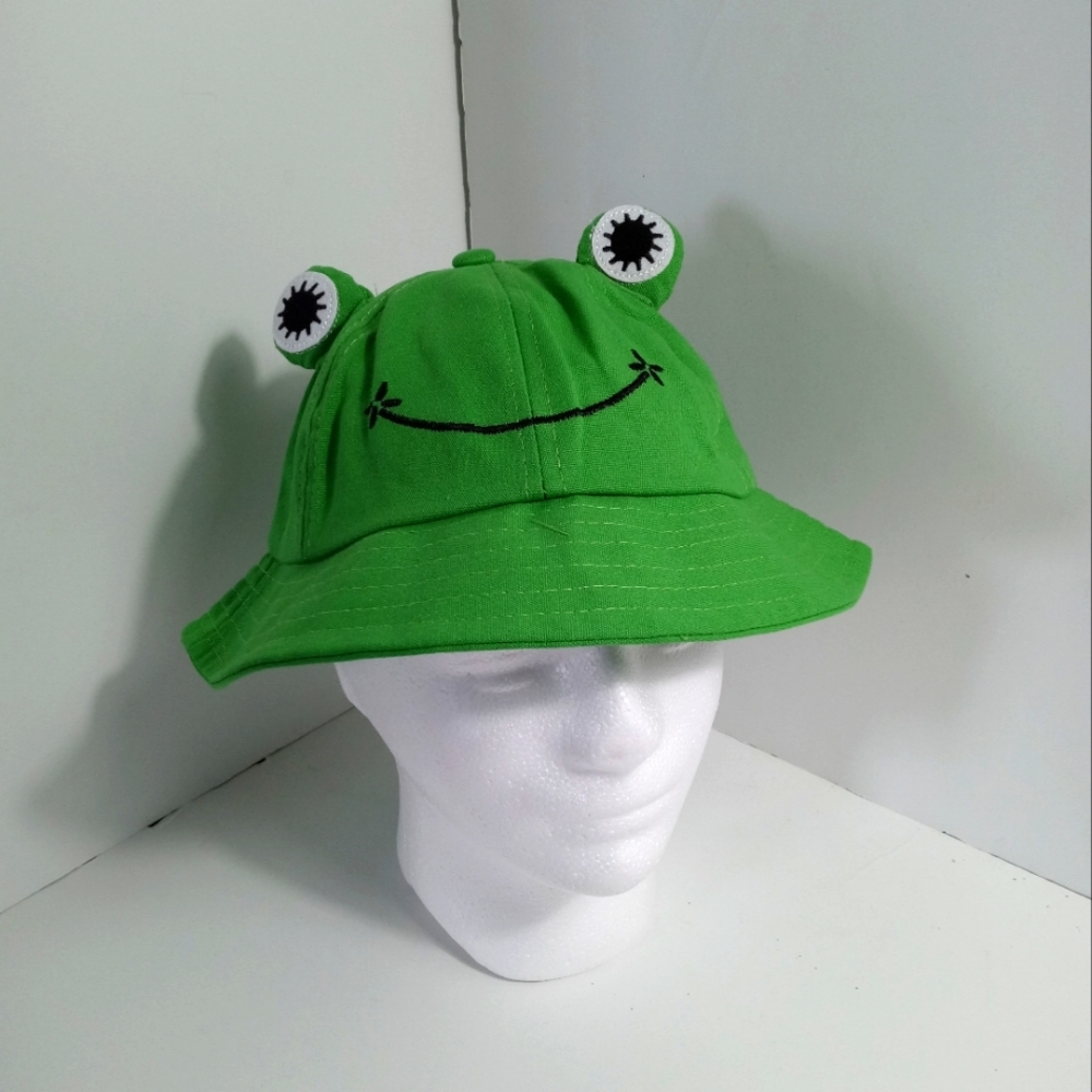 Cartoon Frog Bucket Hat NIB